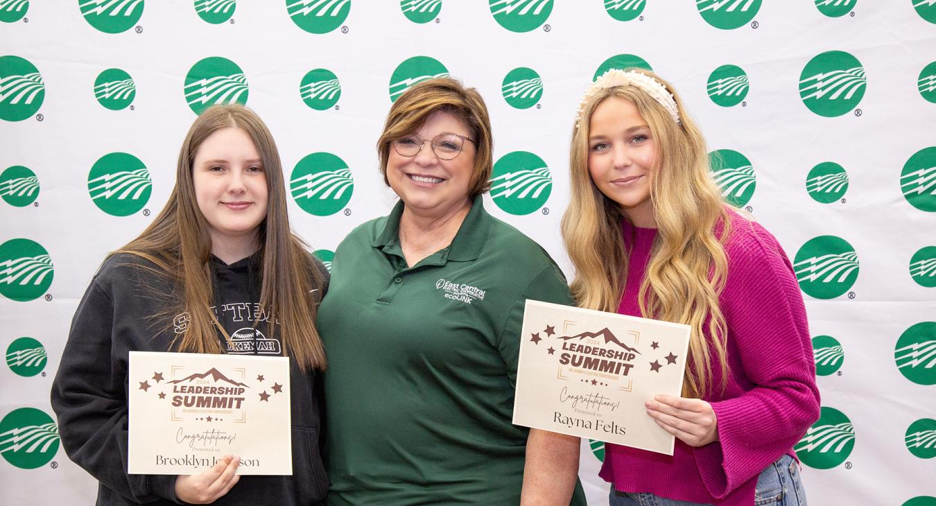 Brooklyn Johnson, Penny Kendrick, and Rayna Felts